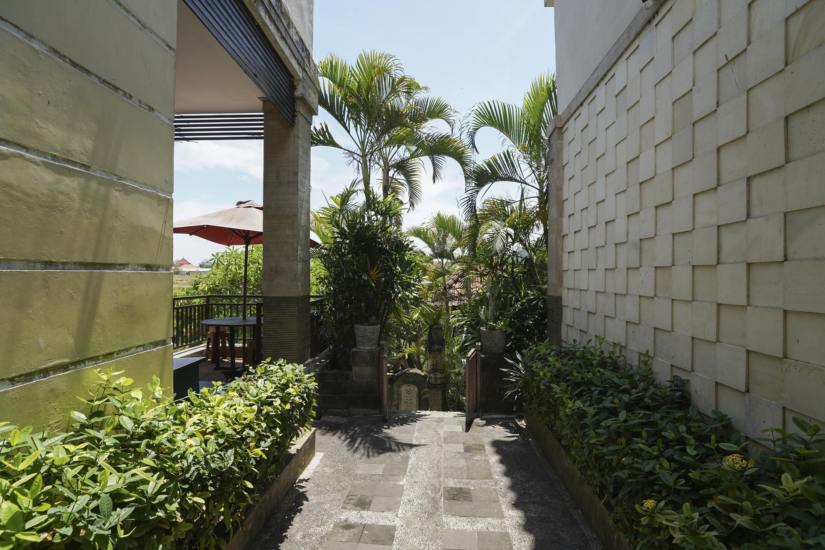 Oyo 2321 Griya Shanti Homestay Ketewel Екстер'єр фото