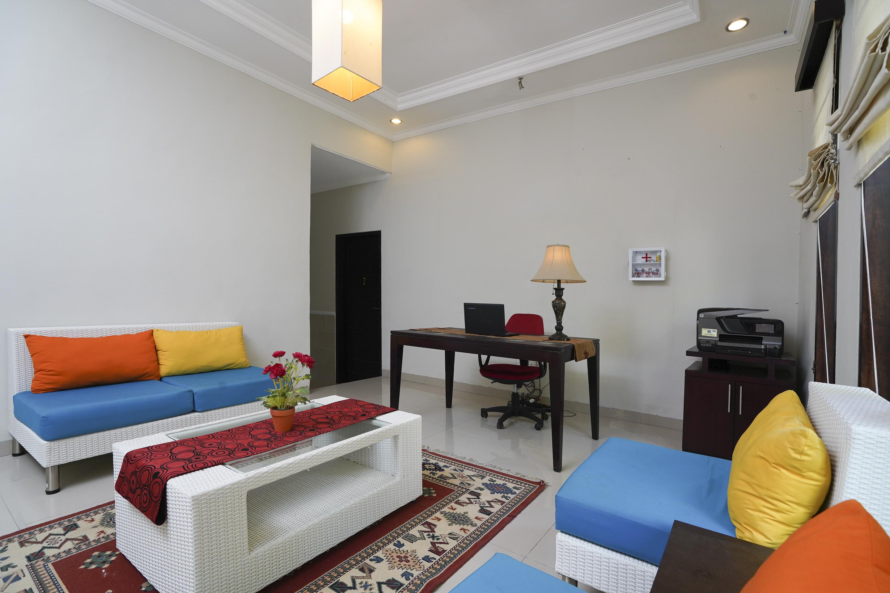 Oyo 2321 Griya Shanti Homestay Ketewel Екстер'єр фото
